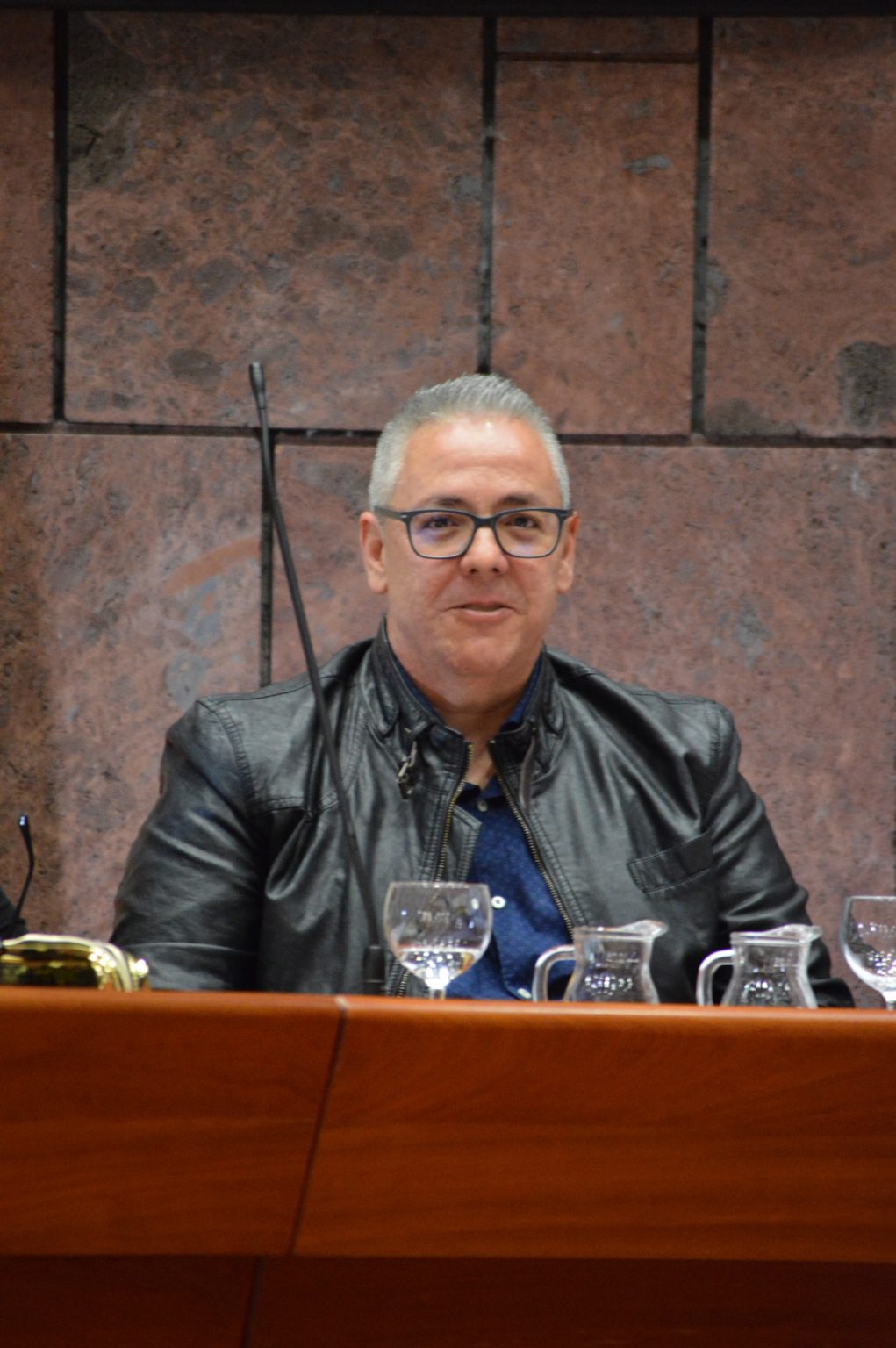 «Contra el virus y la crisis» por Ángel Fariña GomeraToday